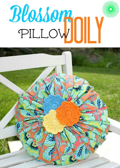 Free Blossom Doily Pillow Sewing Pattern | DIY Crush