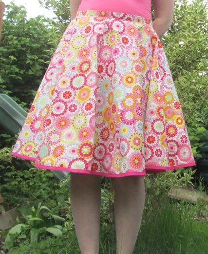 How to make a circle skirt. A free tutorial DIY Crush