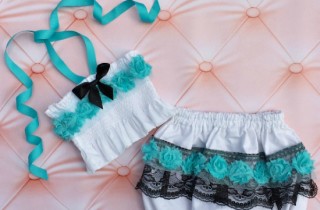 Add shabby rose trim to a tankini top tutorial | DIY Crush