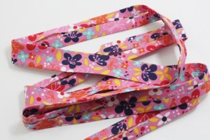 how to make bias tape, make your own bias tape, how to make bias binding, make bias binding yourself