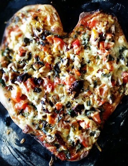 DIY Valentines Day Heart Shaped Pizza