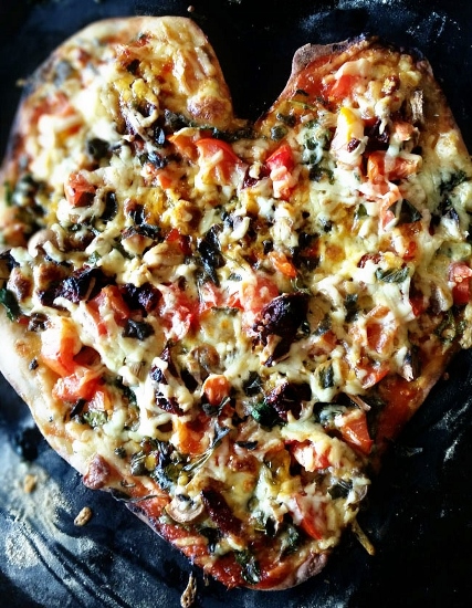 DIY Valentines Day Heart Shaped Pizza | DIY Crush