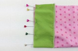 How to take out straight pins all at once. This is JUST a little tip to make sewing easier | DIY Crush