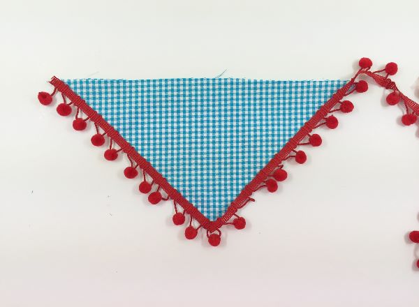 Pom Pom Kerchief Tutorial