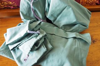 How to sew travel storage bags from pillowcases