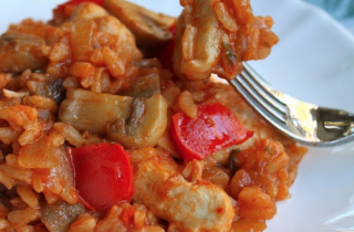 Mediterranean Chicken With Mushrooms And Rice