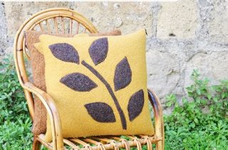 How to make pillows from felted sweaters | DIY Crush