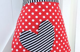 DIY Valentine's Day Apron | DIY Crush