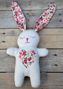 Free Easter bunny patterns to sew, bunny sewing patterns, free rabbit sewing patterns, free bunny rabbit sewing patterns