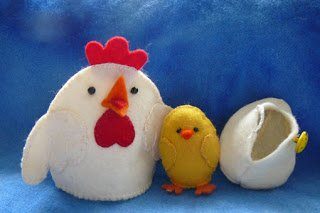 Free chicken and egg sewing pattern